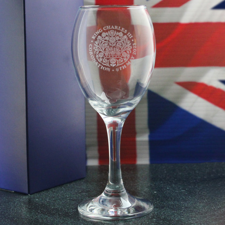 Engraved Commemorative Coronation of the King White Wine Glass Image 4