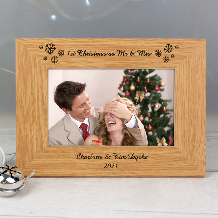 Buy Personalised Oak Finish 6x4 Snowflake Photo Frame at www.giftsfinder.co.uk