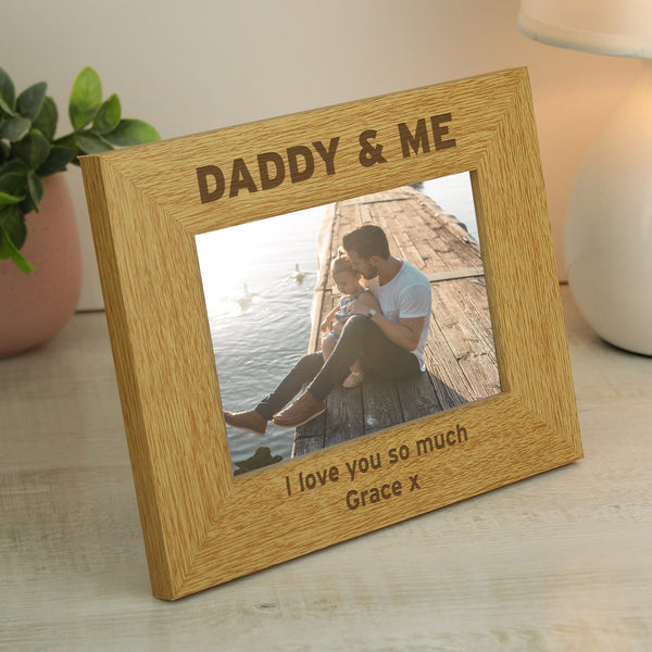 Buy Personalised Oak Finish 6x4 Daddy & Me Photo Frame at www.giftsfinder.co.uk