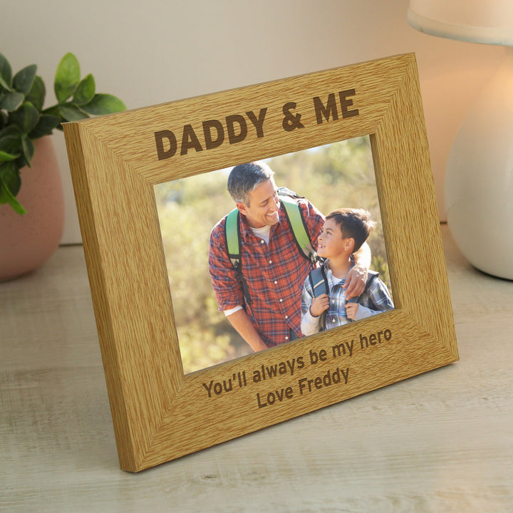 Buy Personalised Oak Finish 6x4 Daddy & Me Photo Frame at www.giftsfinder.co.uk