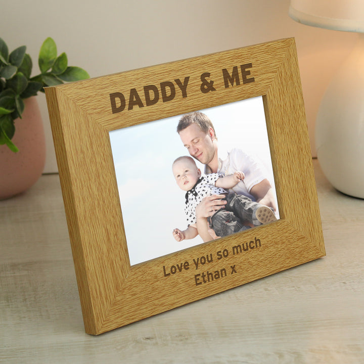 Buy Personalised Oak Finish 6x4 Daddy & Me Photo Frame at www.giftsfinder.co.uk