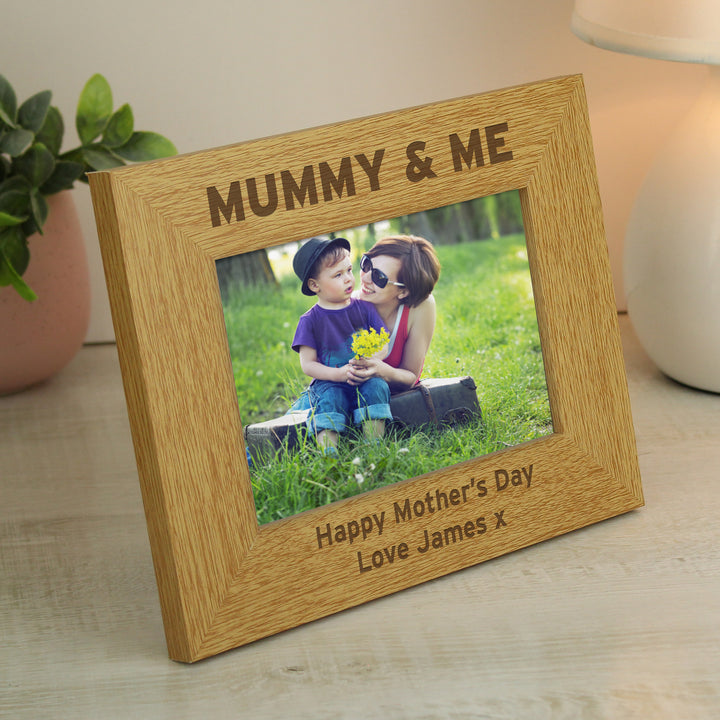 Personalised Oak Finish 6x4 Inch Mummy & Me Photo Frame - part of the Gifts Finder Personalised Photo Frames collection