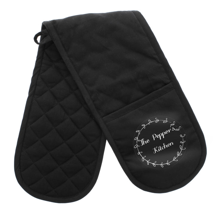 Buy Personalised Wreath Oven Gloves at www.giftsfinder.co.uk