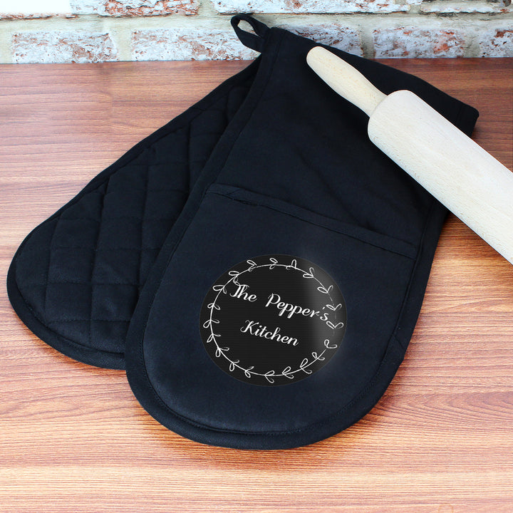 Buy Personalised Wreath Oven Gloves at www.giftsfinder.co.uk