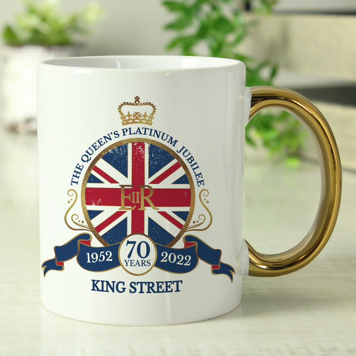 Personalised Union Jack Platinum Jubilee Gold Handled Mug in gift category Personalised Mugs