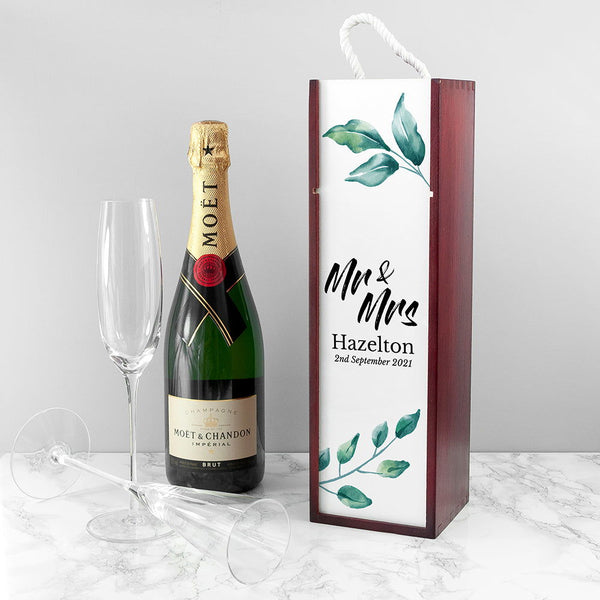 Personalised Couple's Wine Box available to buy at www.giftsfinder.co.uk