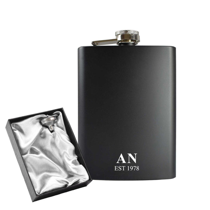 Buy Engraved 8oz Black Hip flask with Initials and Date from www.giftsfinder.co.uk